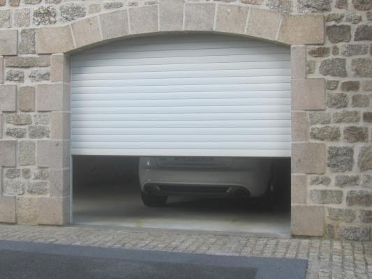 Porte de garage Menuiserie Cassin